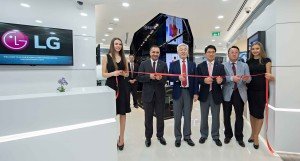 Ribbon cutting ceremony at the launch of LG Electronics' First Business Innovation Center