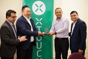 -XTOUCH awarding Redington , the Best Strategic Partner for the year 2016.