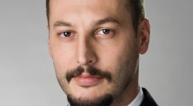 002 – Profilova fotka, uprav ju prosim tak aby sedela s ostatnymi